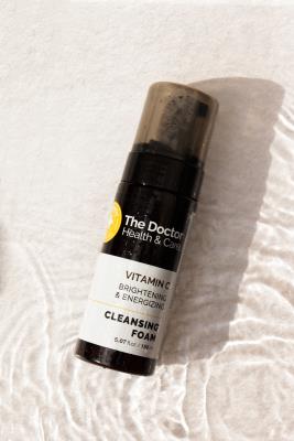 Очищуюча пінка Vitamin C The Doctor Health & Care  4